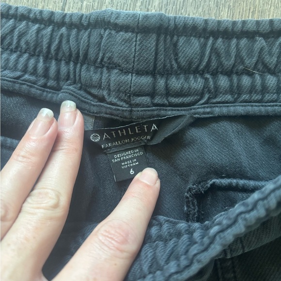 Athleta Women's charcoal Joggers - Picture 2 of 4